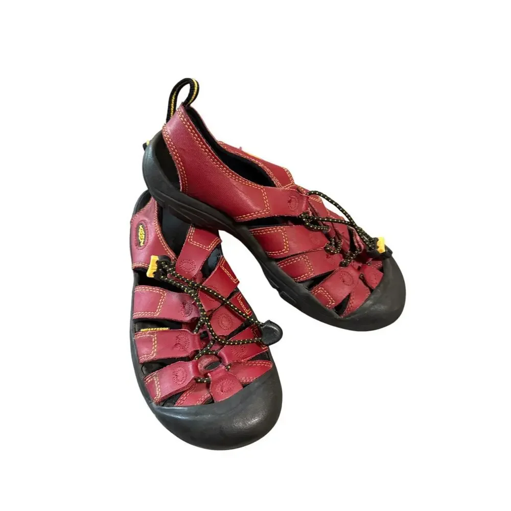 Keen Newport H2 Sport Sandal Kid's 5 EU‎ 38 Red Closed Toe Hook & Loop Red